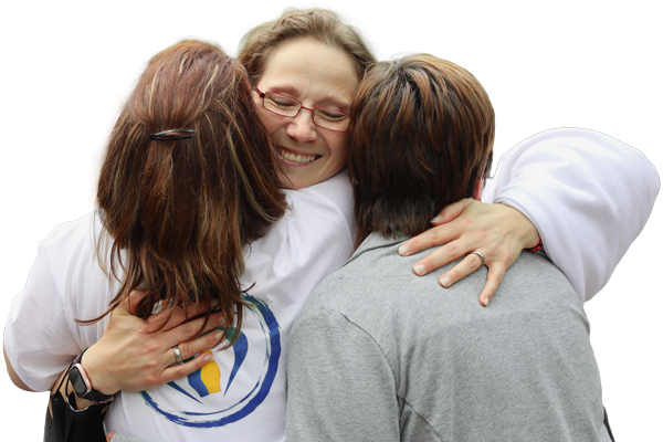 Vorteile Mitgliedschaft 3 Frauen umarmen sich herzlich