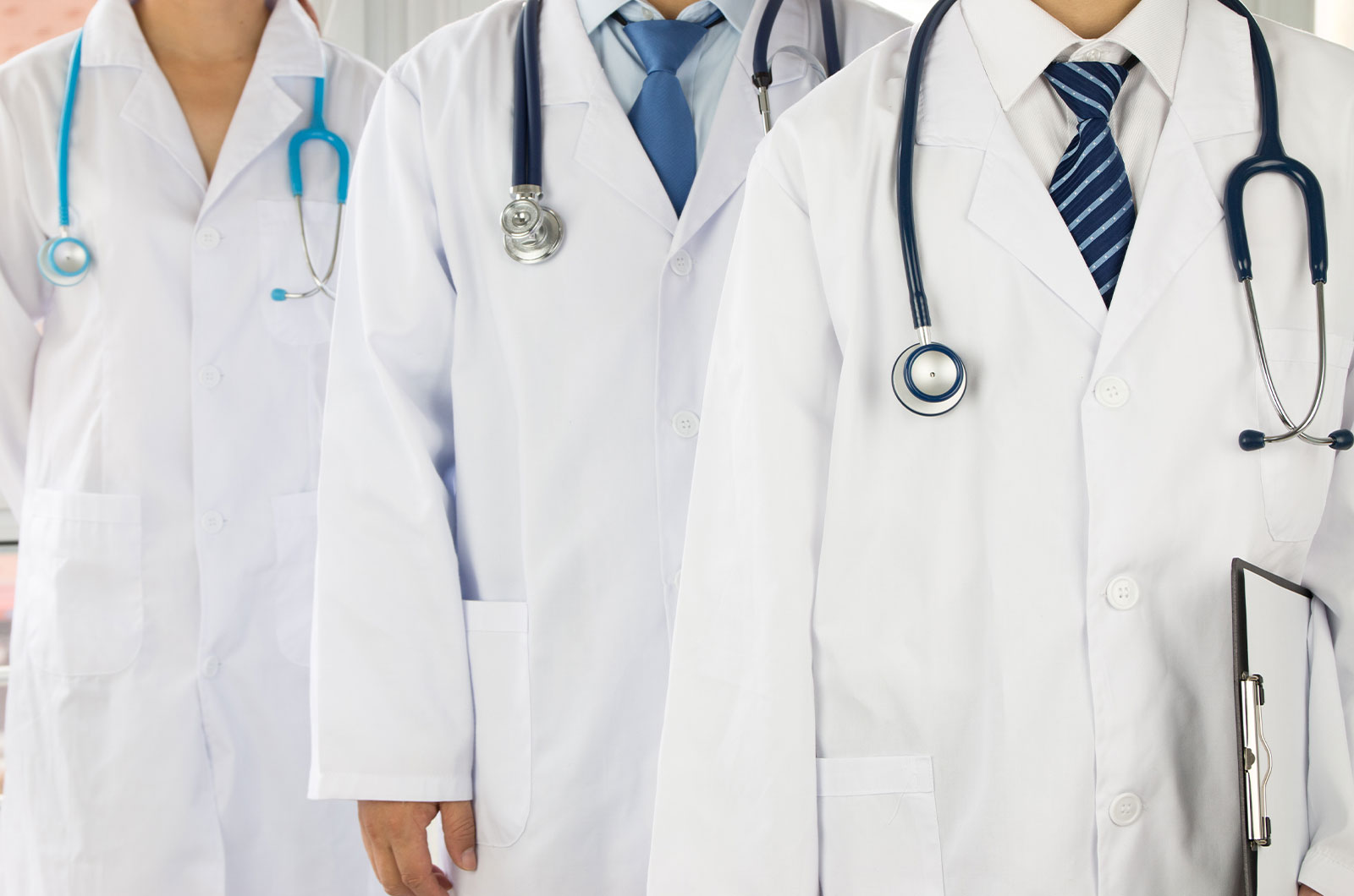 Ärzteteam und Krankenschwestern Team von Ärzten und Krankenschwestern im Krankenhaus