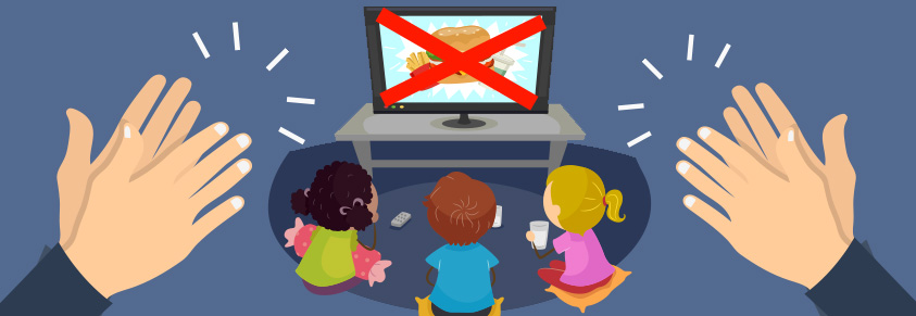 Kinder sitzen vor einem Fernseher und sehen eine Werbung für Fastfood, diese ist durchgestrichen, davor klatschende Hände