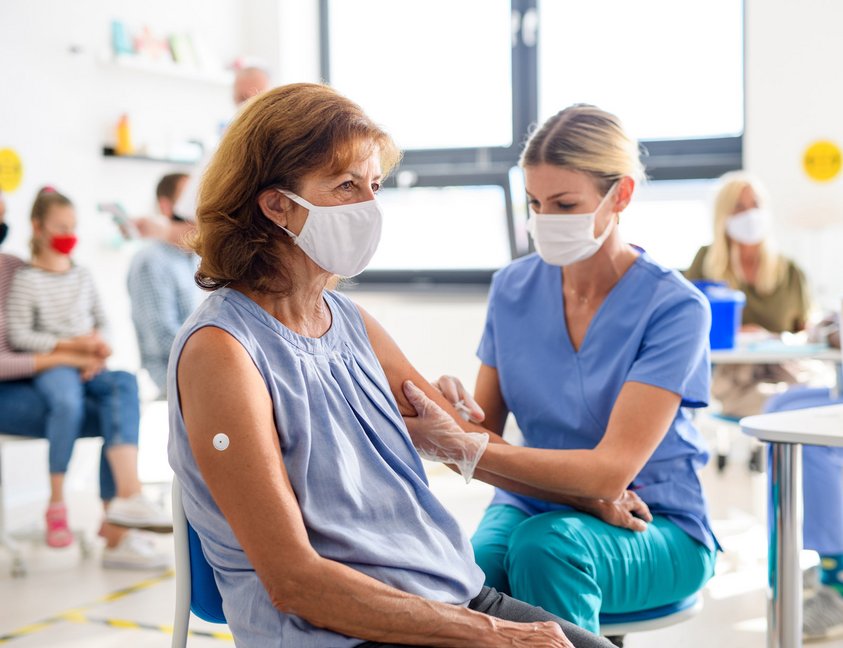 Impfung einer Frau mit Diabetes